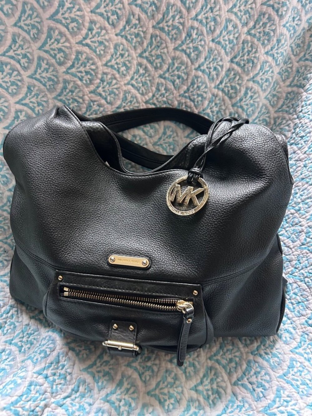 Michael Kors Bedford Large Black Pebbled Leather Hobo Shoulder Bag Gold Hardware